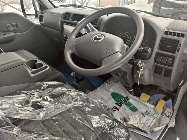 MAZDA BONGO TRUCK 4WD 2018 Image 31