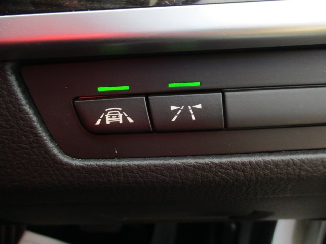 BMW 5SERIES TOURING 2014 Image 31