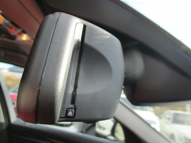 BMW 5SERIES TOURING 2014 Image 31