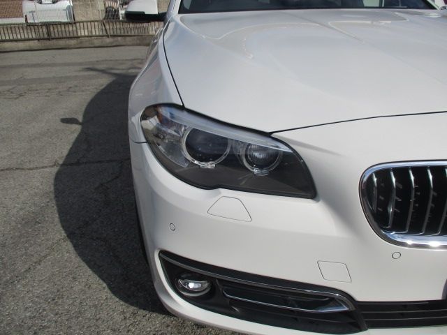 BMW 5SERIES TOURING 2014 Image 31
