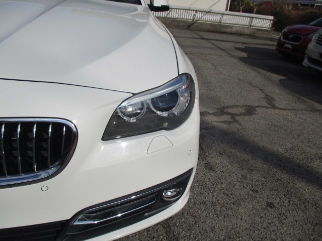 BMW 5SERIES TOURING 2014 Image 31