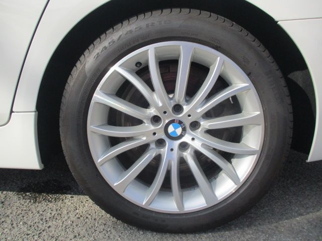 BMW 5SERIES TOURING 2014 Image 31