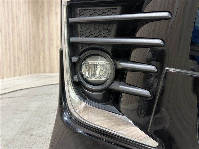 TOYOTA VOXY HYBRID 2017 Image 31