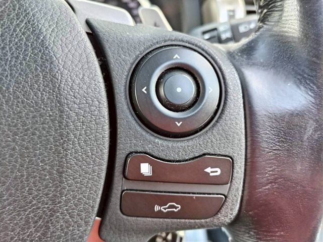 TOYOTA LEXUS IS250 4WD 2016 Image 31