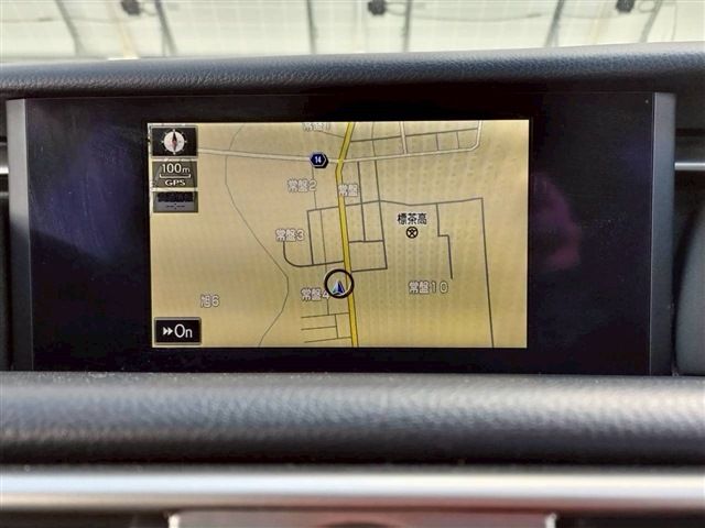 TOYOTA LEXUS IS250 4WD 2016 Image 31