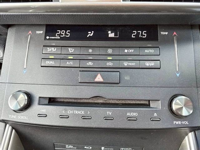 TOYOTA LEXUS IS250 4WD 2016 Image 31