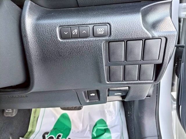 TOYOTA LEXUS IS250 4WD 2016 Image 31