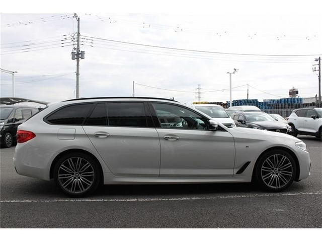BMW 5SERIES TOURING 2017 Image 31
