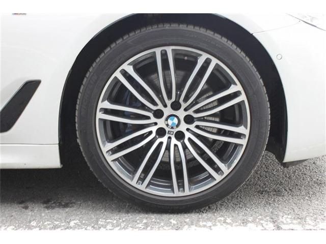 BMW 5SERIES TOURING 2017 Image 31