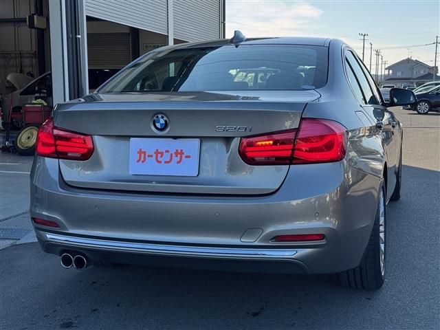 BMW 3SERIES SEDAN 2018 Image 31