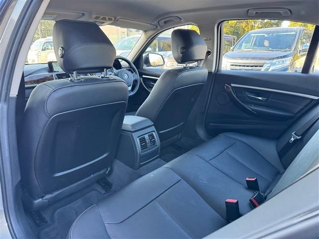 BMW 3SERIES SEDAN 2018 Image 31