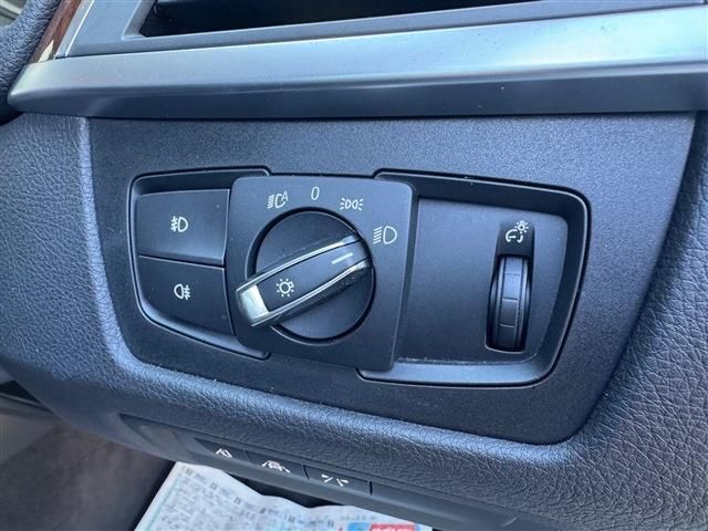 BMW 3SERIES SEDAN 2018 Image 31