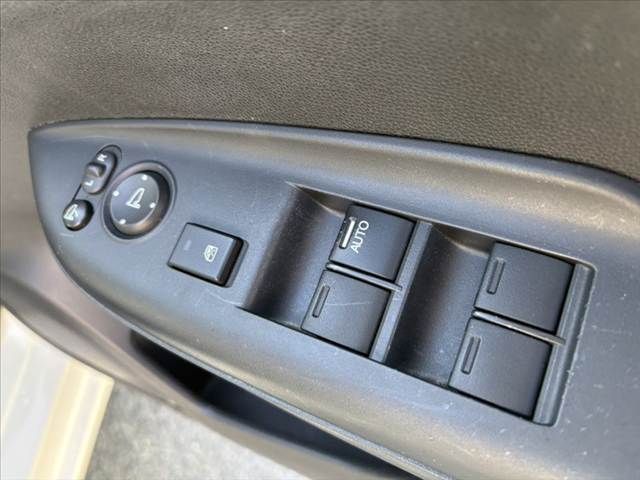 HONDA FIT HYBRID 2015 Image 31