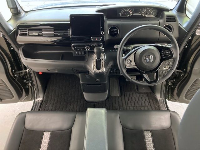 HONDA N BOX CUSTOM 2021 Image 31