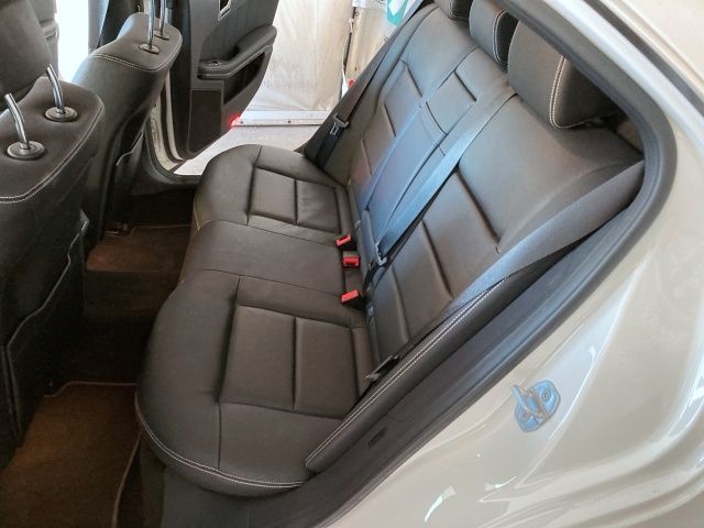 MERCEDES BENZ E CLAS 2010 Image 31