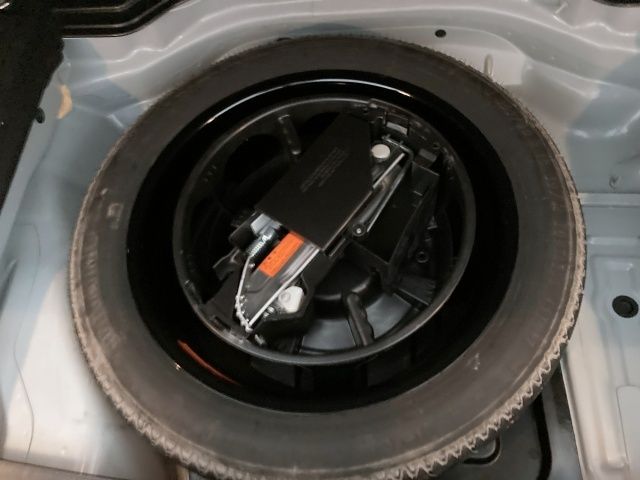 MERCEDES BENZ E CLAS 2010 Image 31