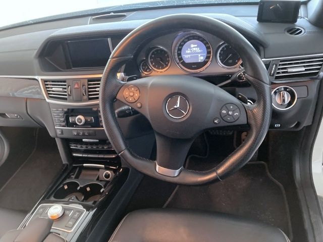 MERCEDES BENZ E CLAS 2010 Image 31