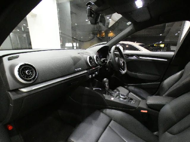 AUDI S3 SPORTBACK 2021 Image 31