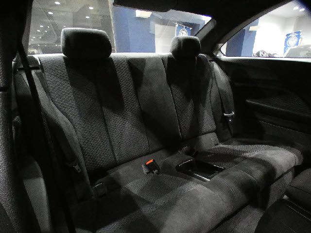 BMW 2SERIES COUPE 2016 Image 31