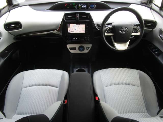 TOYOTA PRIUS 2016 Image 31