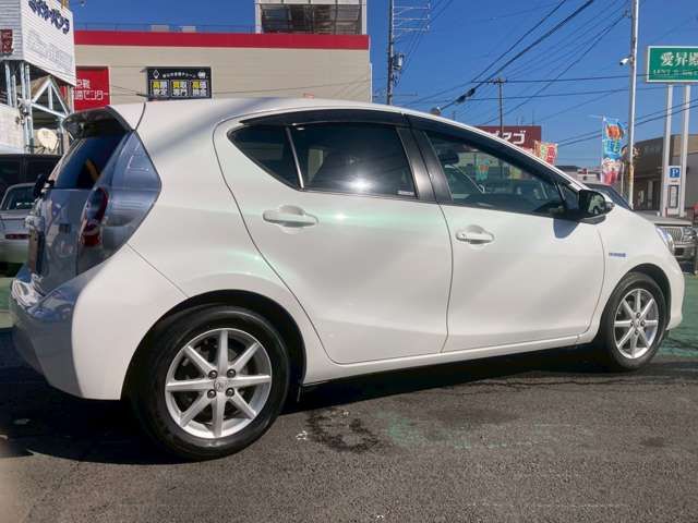 TOYOTA AQUA 2013 Image 31