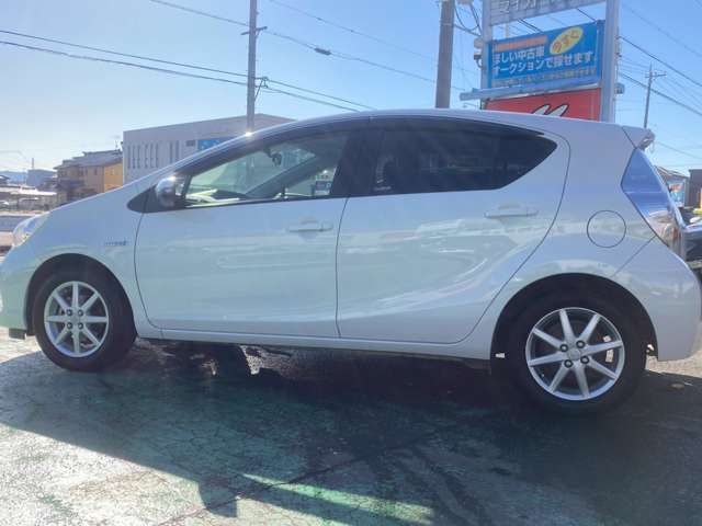 TOYOTA AQUA 2013 Image 31