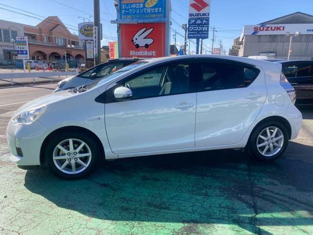 TOYOTA AQUA 2013 Image 31