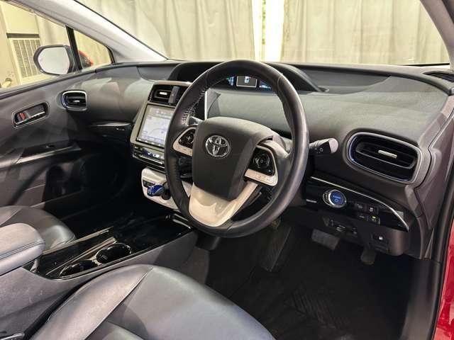 TOYOTA PRIUS 2018 Image 31