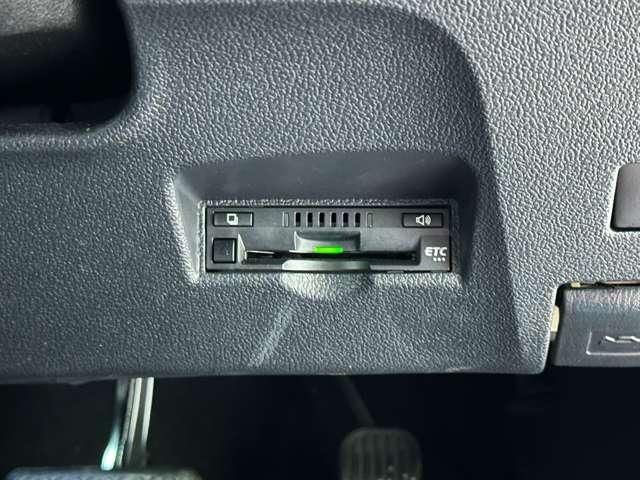 TOYOTA PRIUS 2018 Image 31