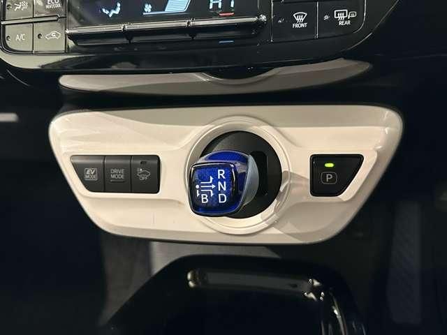 TOYOTA PRIUS 2018 Image 31