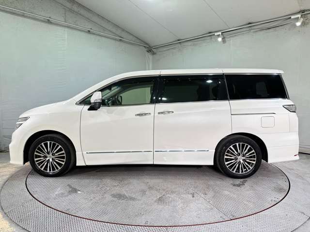 NISSAN ELGRAND 2016 Image 31