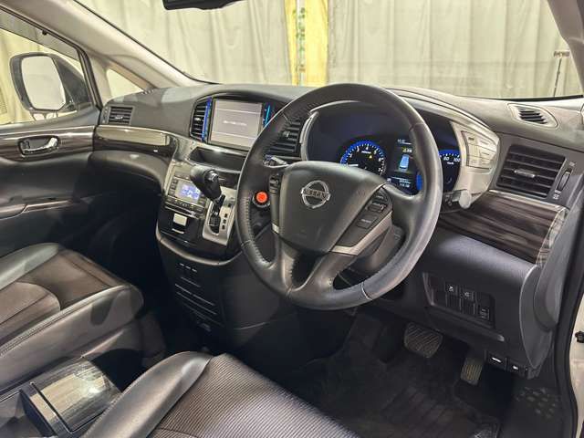 NISSAN ELGRAND 2016 Image 31