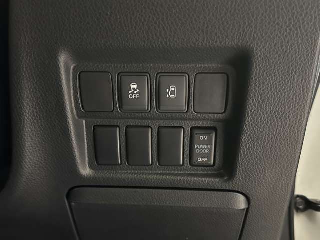 NISSAN ELGRAND 2016 Image 31