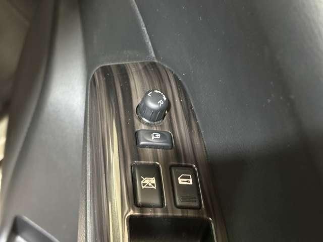 NISSAN ELGRAND 2016 Image 31