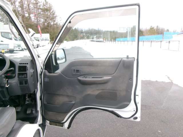 NISSAN VANETTE TRUCK 4WD 2011 Image 31