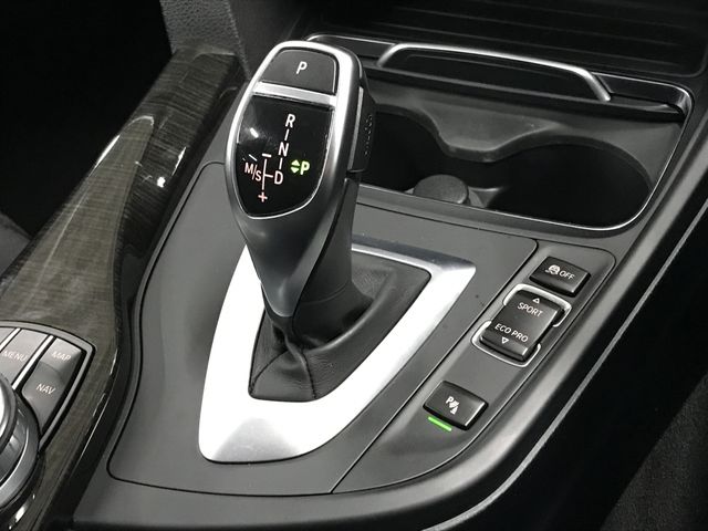 BMW 3SERIES SEDAN 2018 Image 31