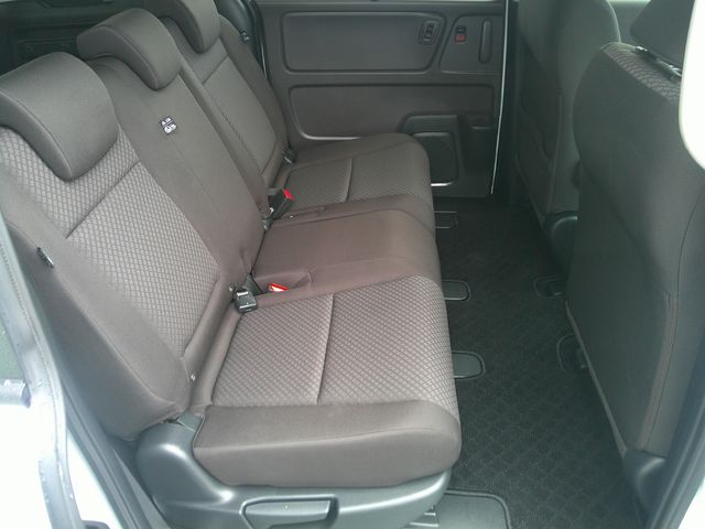 HONDA FREED PLUS HYBRID 4W 2022 Image 31