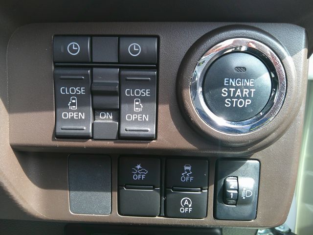 TOYOTA ROOMY 2021 Image 31