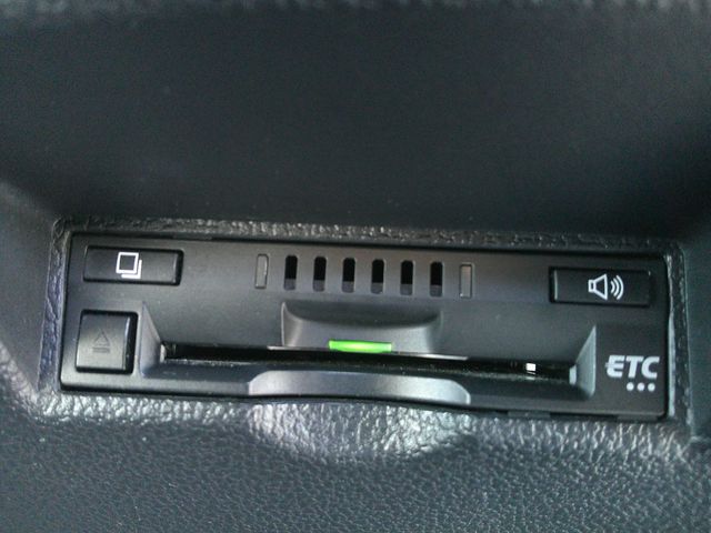 TOYOTA PRIUS 4WD 2018 Image 31