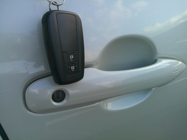 TOYOTA PRIUS 4WD 2018 Image 31