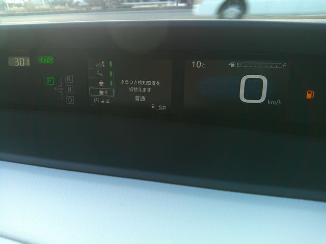 TOYOTA PRIUS 4WD 2018 Image 31