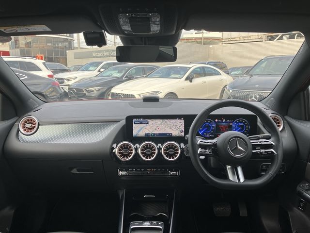 MERCEDES BENZ EQA 2025 Image 31