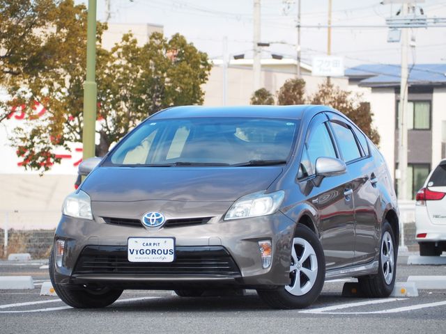 TOYOTA PRIUS 2013 Image 31