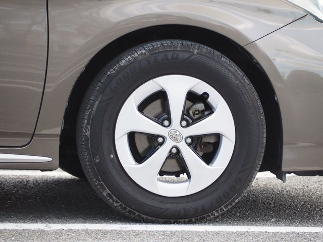 TOYOTA PRIUS 2013 Image 31