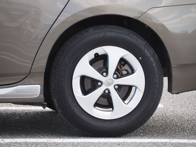 TOYOTA PRIUS 2013 Image 31