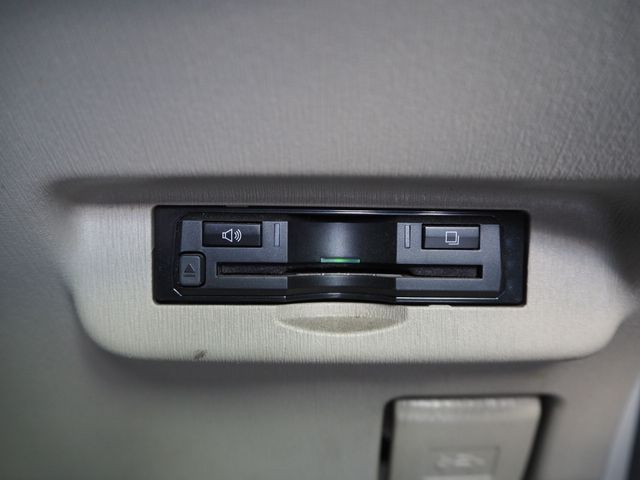 TOYOTA PRIUS 2013 Image 31