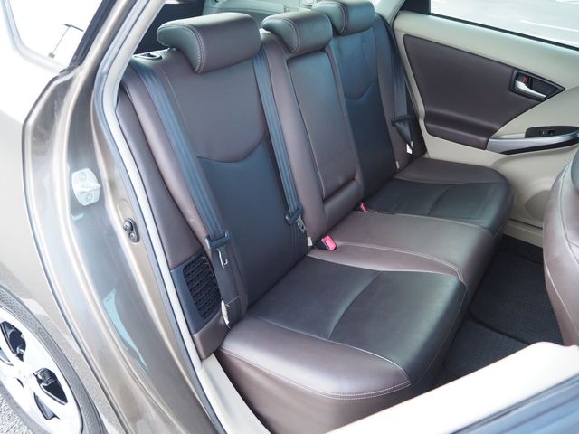 TOYOTA PRIUS 2013 Image 31