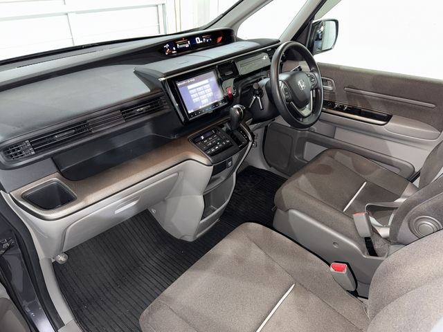 HONDA STEPWAGON 2016 Image 31