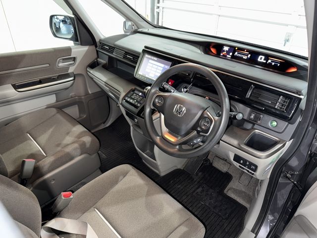 HONDA STEPWAGON 2016 Image 31