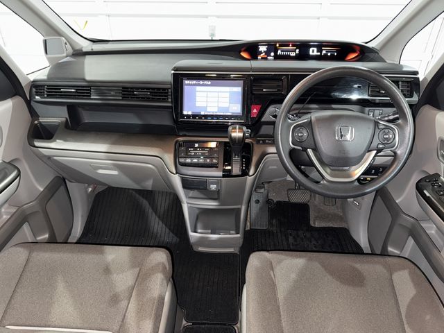 HONDA STEPWAGON 2016 Image 31